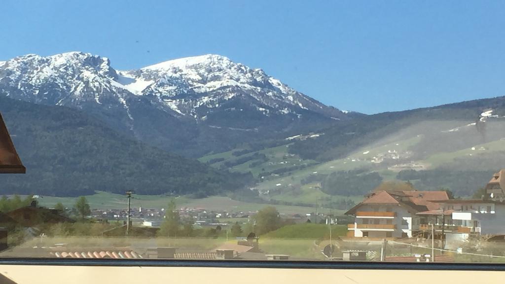Mansarda Dolomiti Apartment Rasun di Sopra Luaran gambar